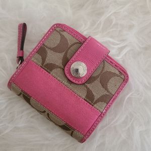 Coach Signature Small Wallet in Pink